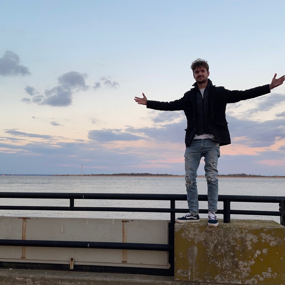 Meet your Posher, Justin
